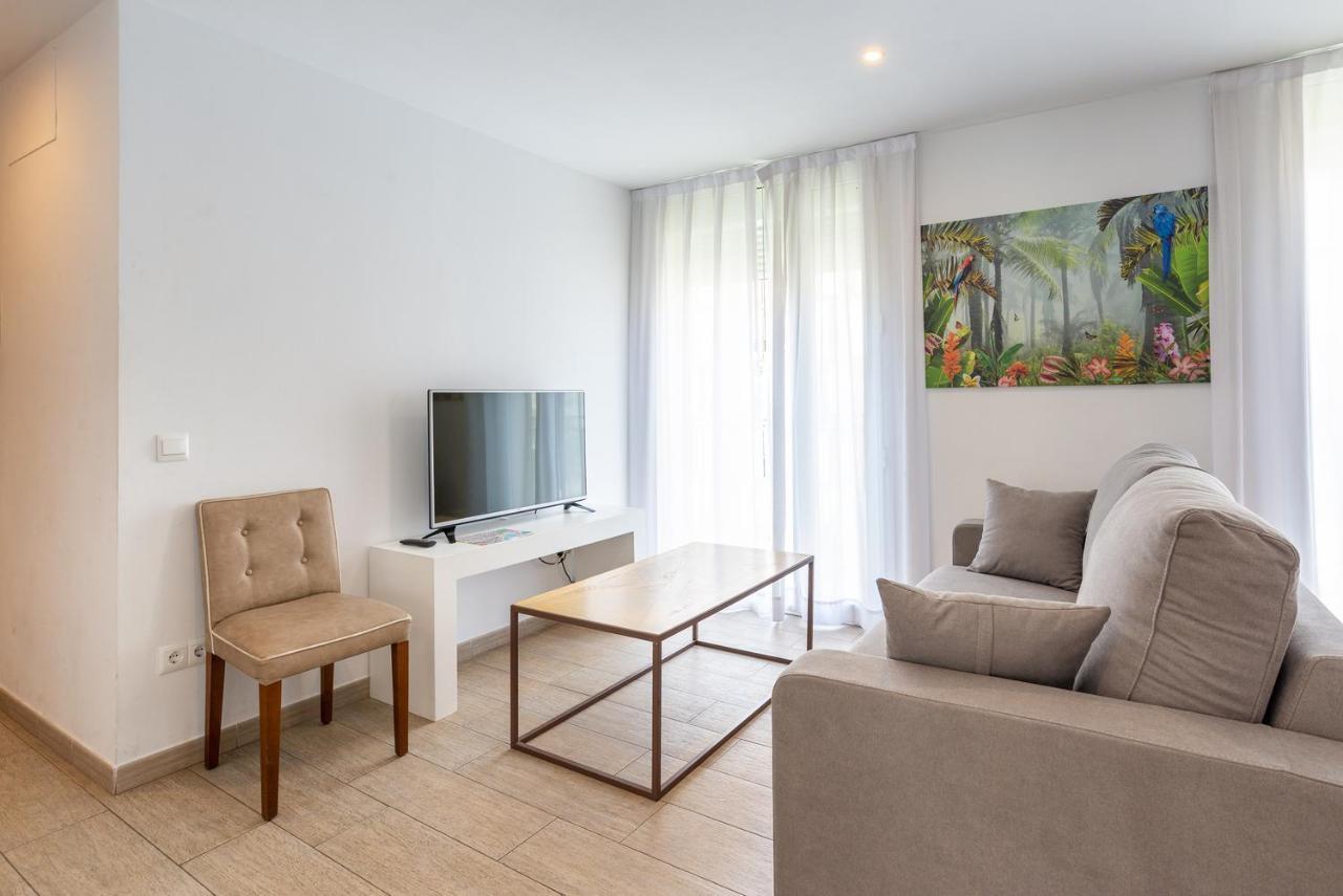Апартаменты Dobo Malaga Soho Экстерьер фото